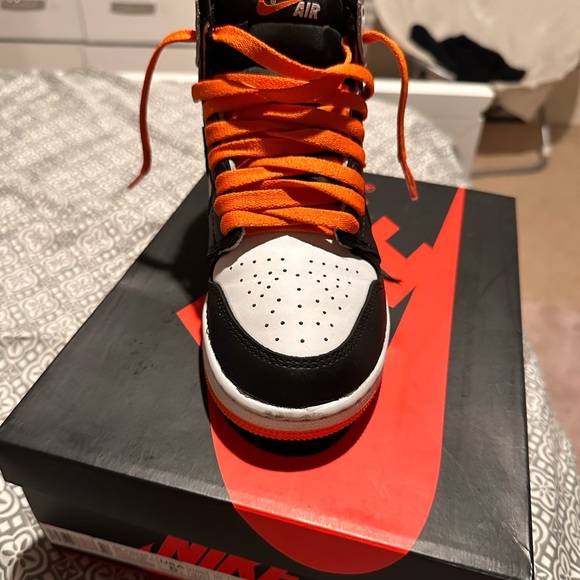 air jordan 1 high electro orange